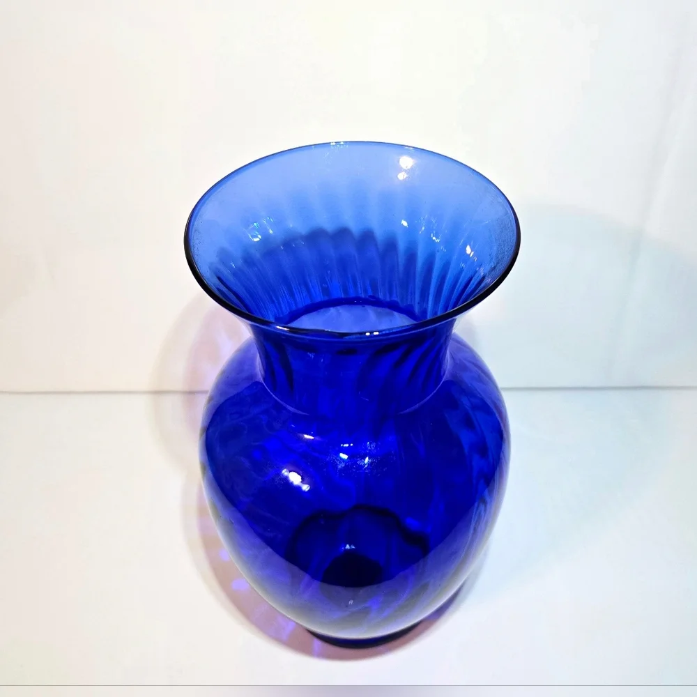 Indiana Glass 'Illusions' Cobalt Blue Vase 11